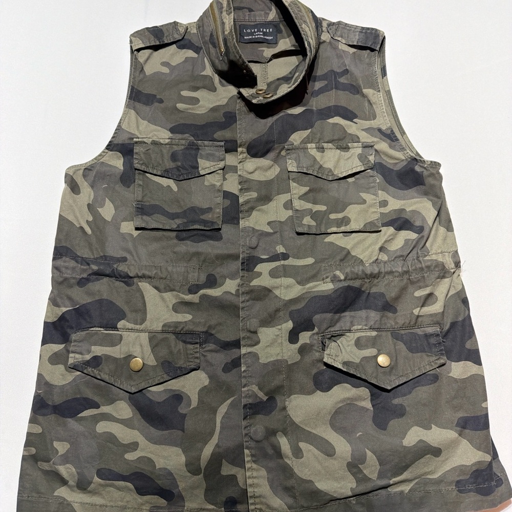 Love Tree Camouflage Utility Vest
